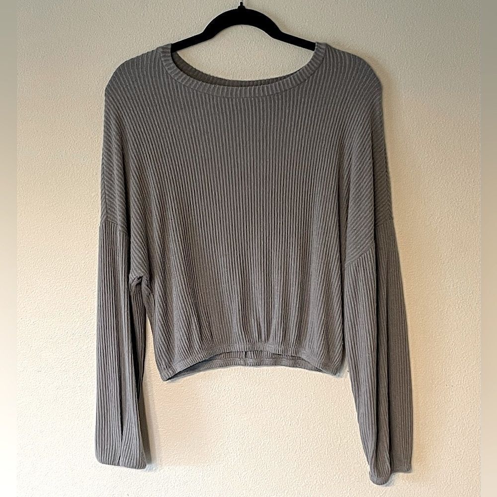 Freshman Women’s, Super-Soft, Gray, Long-Sleeve, Sweater. Size Medium.